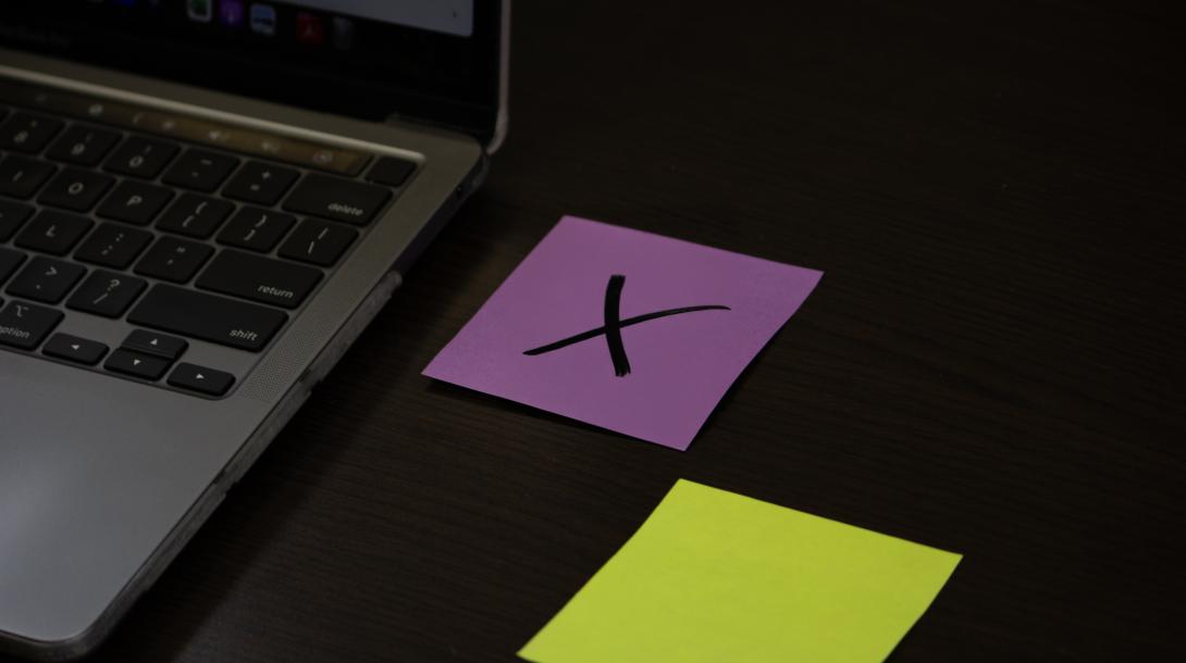 Computer and post it note